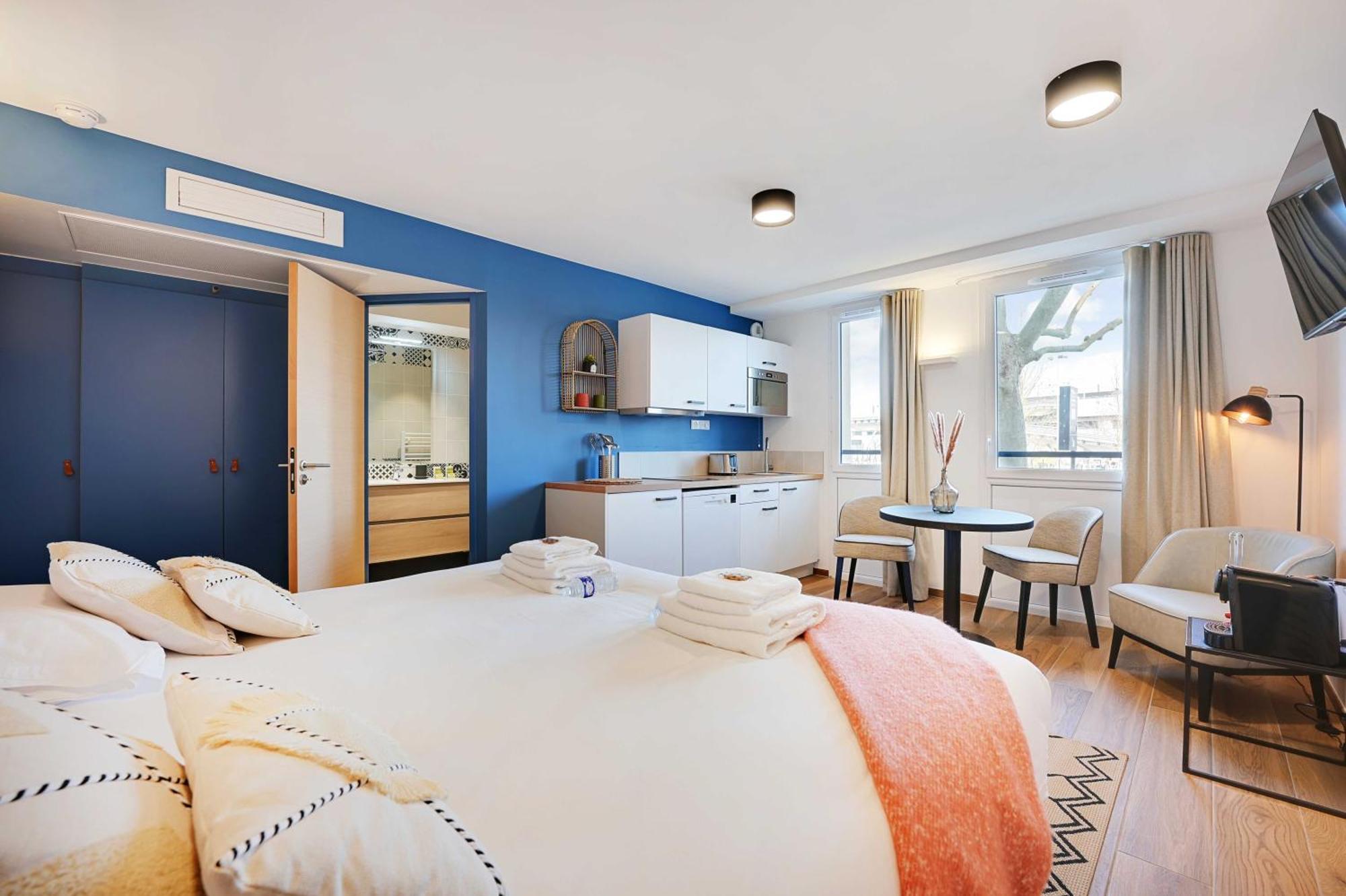 Residence Du Parc Vanves - Rooftop & Climatisation エクステリア 写真